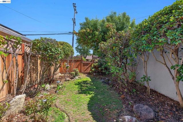 30696 Brae Burn Ave, Hayward, CA 94544