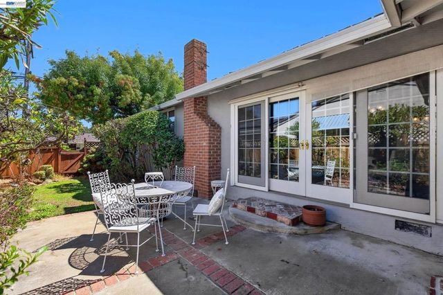 30696 Brae Burn Ave, Hayward, CA 94544