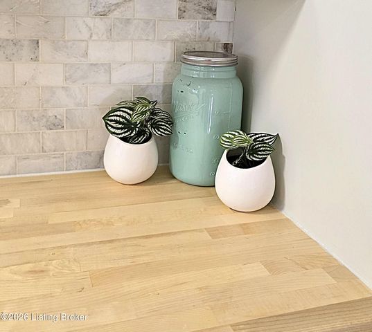 1707 Nightingale Rd, Louisville, KY 40213