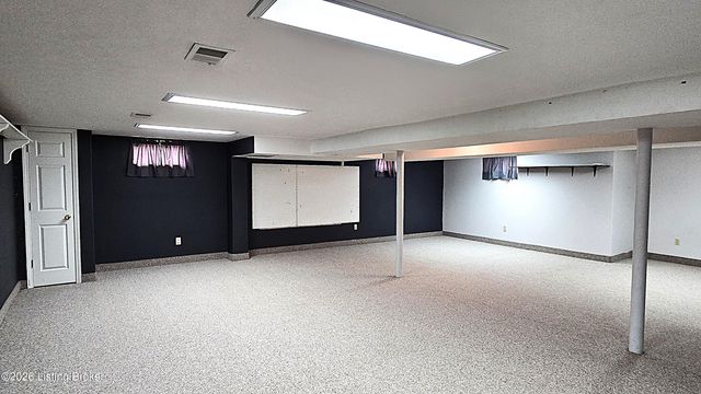 1707 Nightingale Rd, Louisville, KY 40213