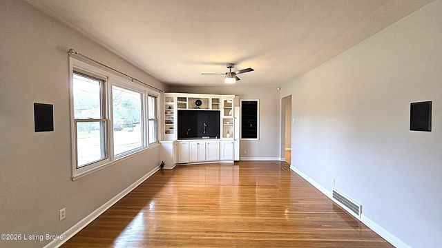 1707 Nightingale Rd, Louisville, KY 40213