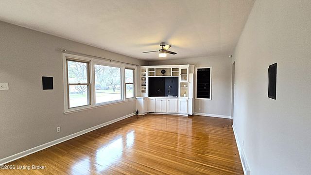 1707 Nightingale Rd, Louisville, KY 40213