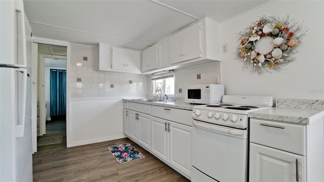 31 1ST STREET, Bradenton, FL 34210