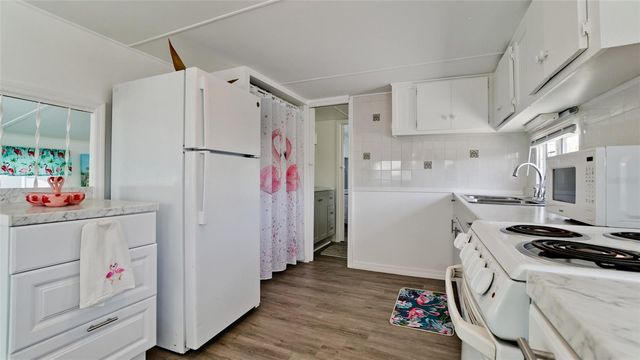 31 1ST STREET, Bradenton, FL 34210