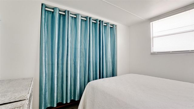 31 1ST STREET, Bradenton, FL 34210