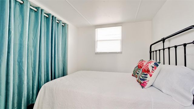 31 1ST STREET, Bradenton, FL 34210