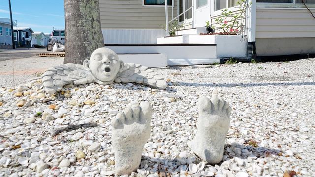 31 1ST STREET, Bradenton, FL 34210