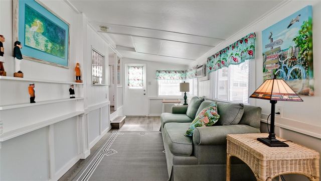 31 1ST STREET, Bradenton, FL 34210