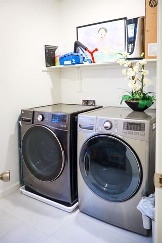 672 N Apricot, Fresno, CA 93727