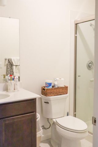 672 N Apricot, Fresno, CA 93727