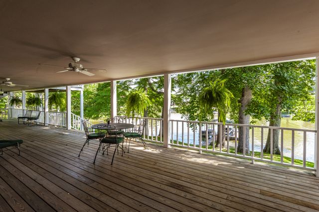 601 Indian Lake Rd, Hendersonville, TN 37075