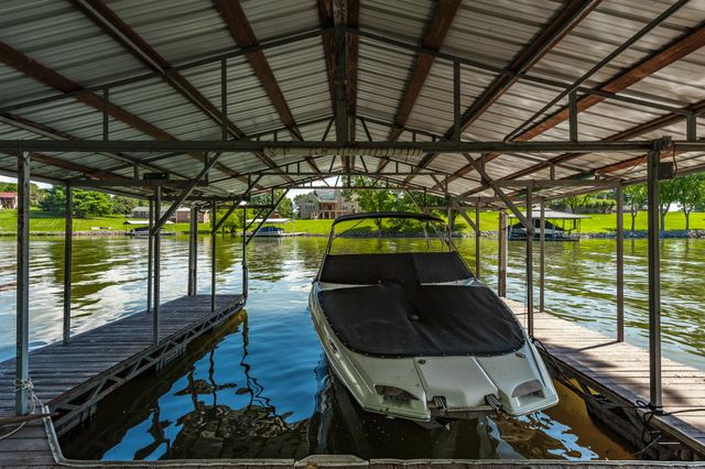 601 Indian Lake Rd, Hendersonville, TN 37075