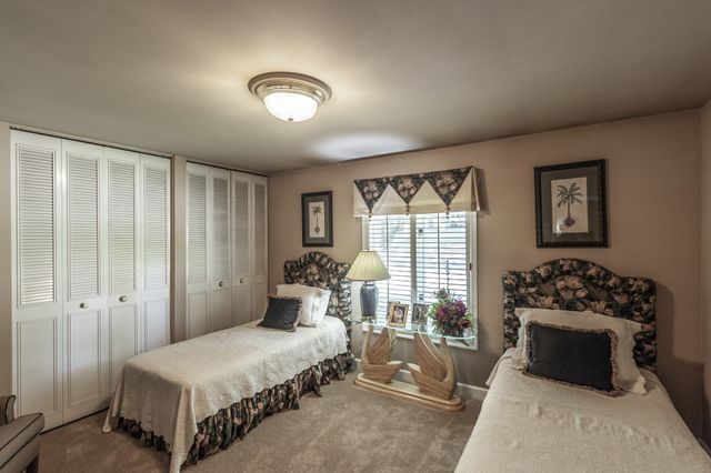 601 Indian Lake Rd, Hendersonville, TN 37075