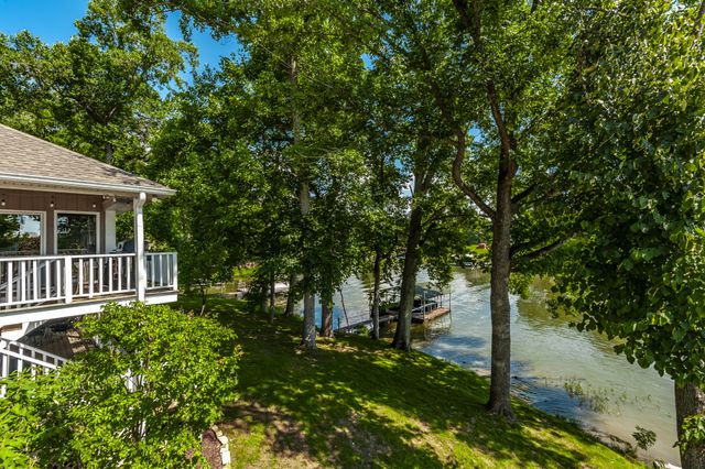 601 Indian Lake Rd, Hendersonville, TN 37075