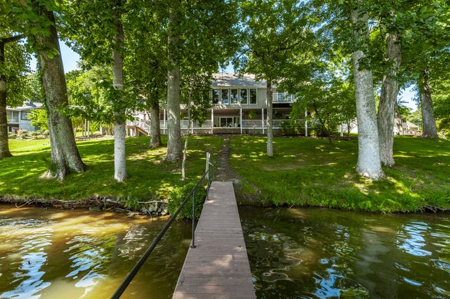 601 Indian Lake Rd, Hendersonville, TN 37075