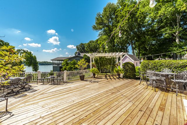601 Indian Lake Rd, Hendersonville, TN 37075