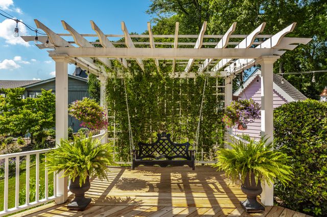 601 Indian Lake Rd, Hendersonville, TN 37075