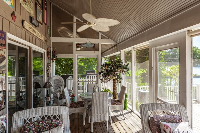 601 Indian Lake Rd, Hendersonville, TN 37075