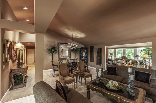 601 Indian Lake Rd, Hendersonville, TN 37075