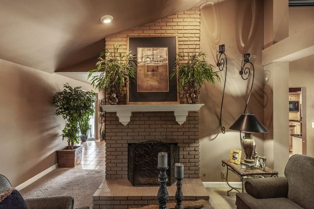 601 Indian Lake Rd, Hendersonville, TN 37075