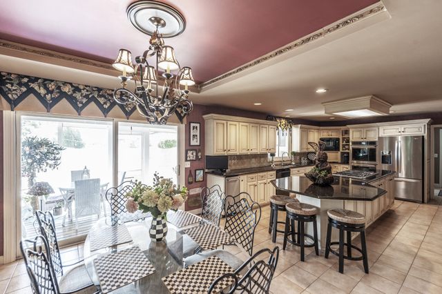 601 Indian Lake Rd, Hendersonville, TN 37075