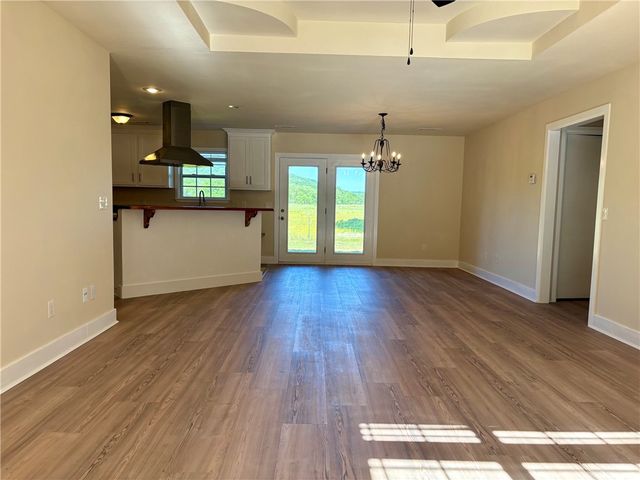 2824 Jessica Place, Fayetteville, AR 72701