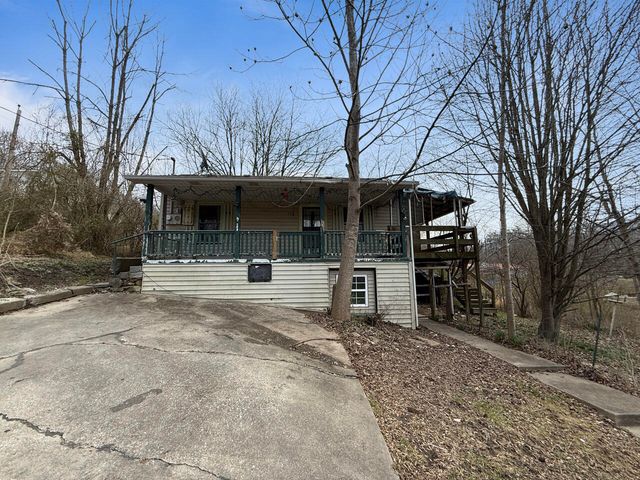138 Walter Street, Wallins, KY 40873