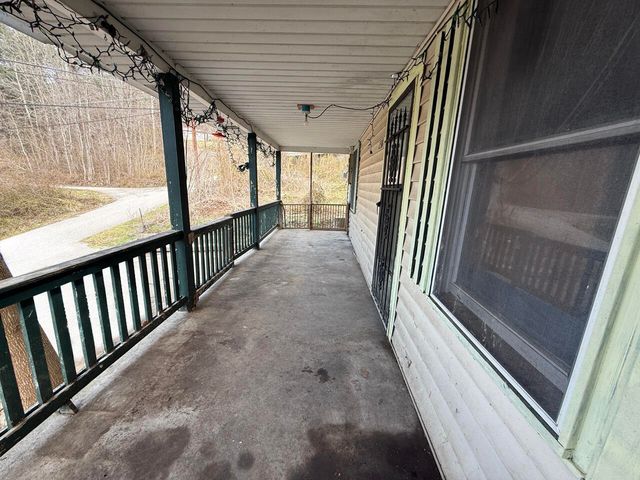 138 Walter Street, Wallins, KY 40873