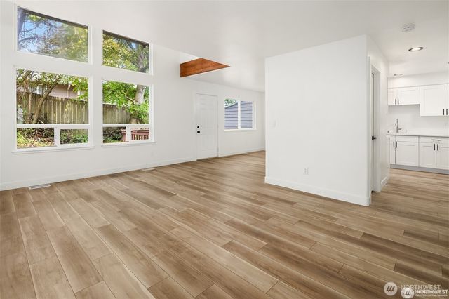 9 76th Street SE, Everett, WA 98203