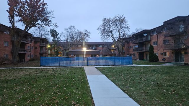 18550 TORRENCE Avenue 5, Lansing, IL 60438