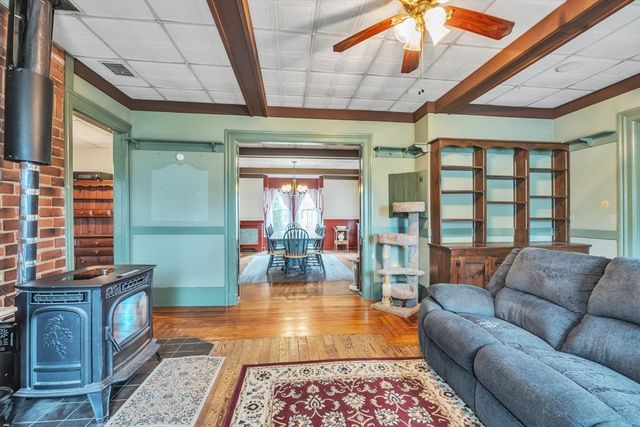 94 South St, Ware, MA 01082