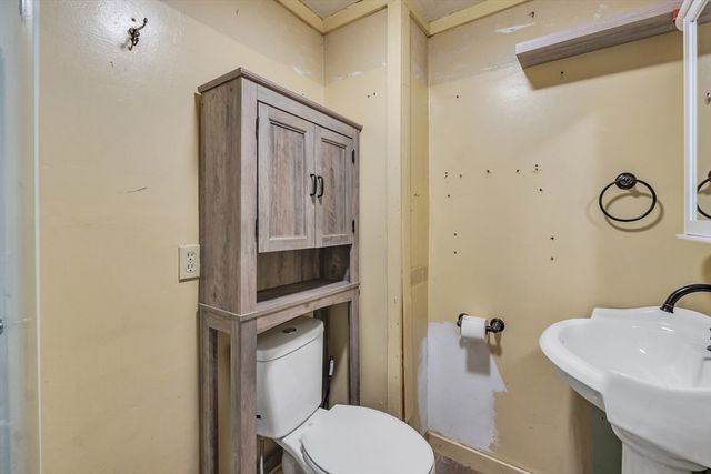 94 South St, Ware, MA 01082