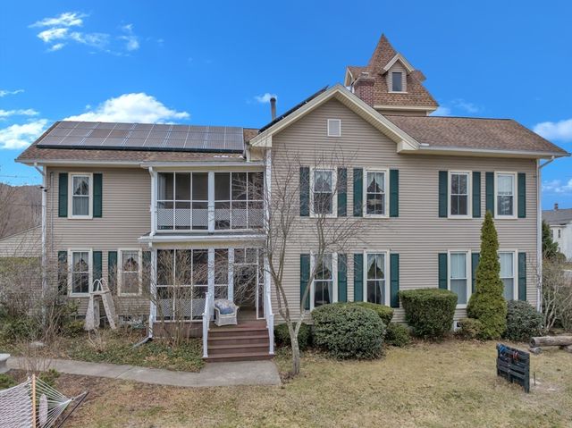 94 South St, Ware, MA 01082