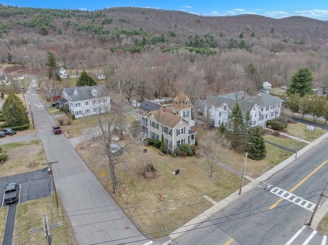 94 South St, Ware, MA 01082