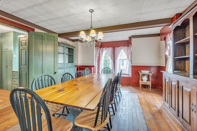 94 South St, Ware, MA 01082
