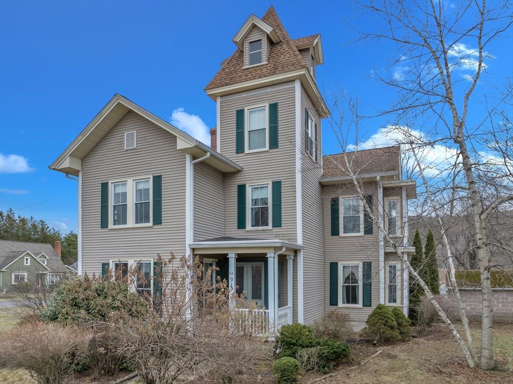 94 South St, Ware, MA 01082