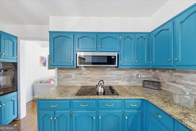 148 Dana Drive, Fayetteville, GA 30215