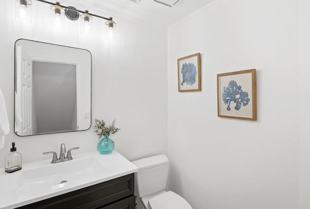 951 La Mesa Terrace A, Sunnyvale, CA 94086