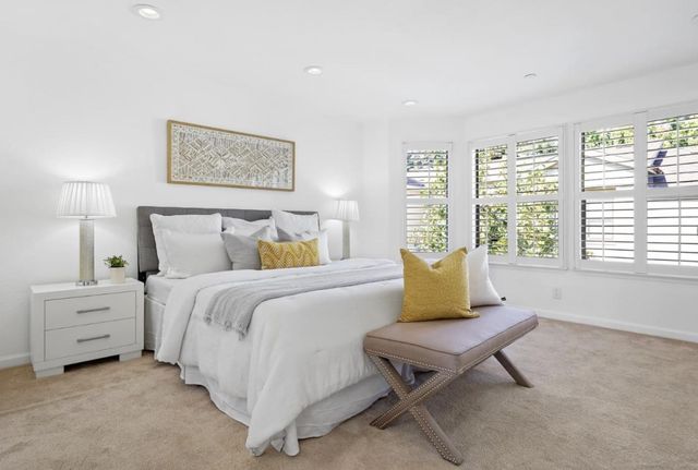 951 La Mesa Terrace A, Sunnyvale, CA 94086
