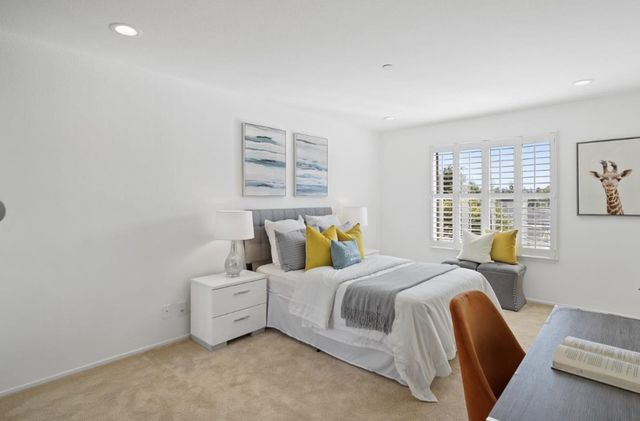951 La Mesa Terrace A, Sunnyvale, CA 94086