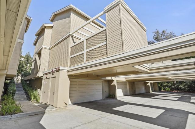 951 La Mesa Terrace A, Sunnyvale, CA 94086