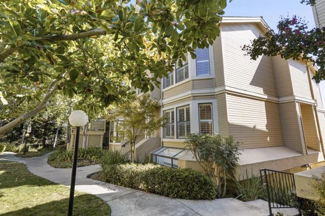 951 La Mesa Terrace A, Sunnyvale, CA 94086