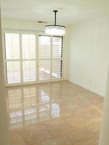 951 La Mesa Terrace A, Sunnyvale, CA 94086