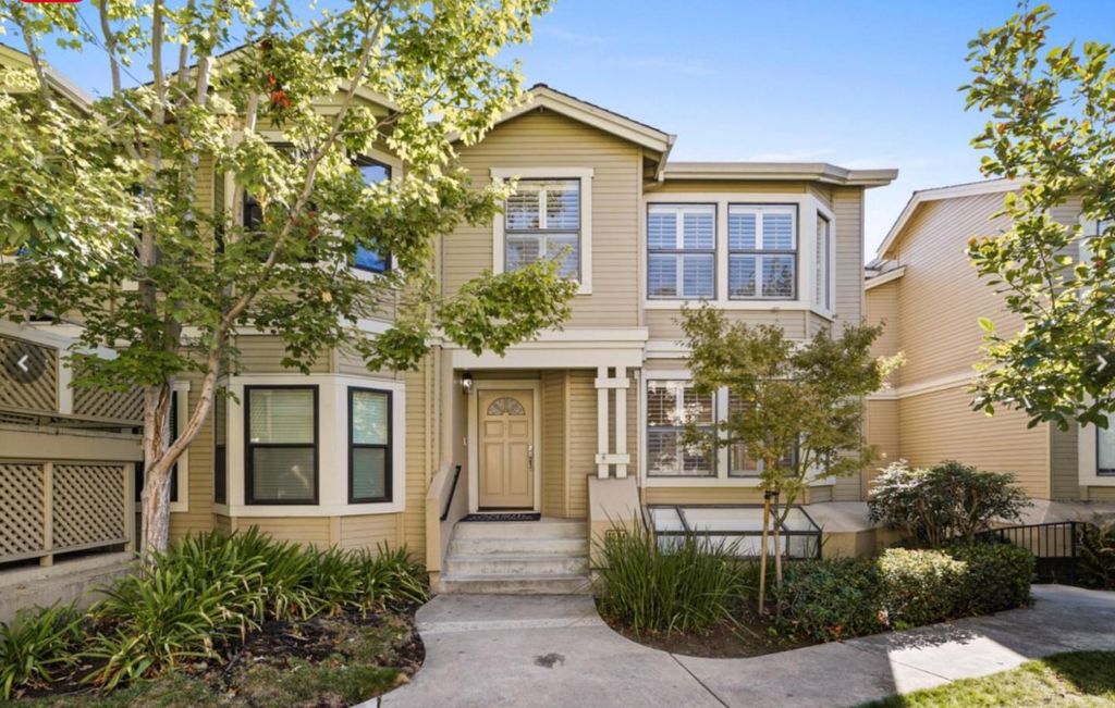 951 La Mesa Terrace A, Sunnyvale, CA 94086