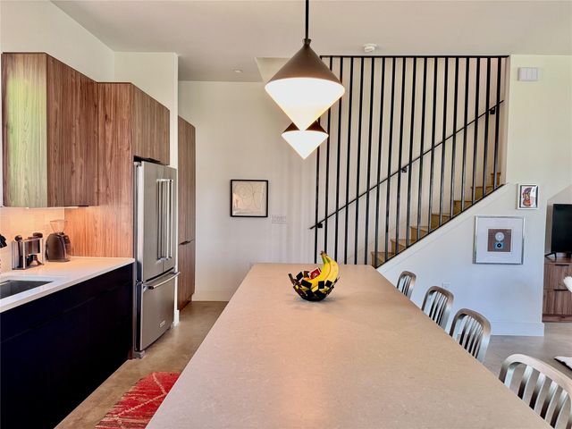 619 Tillery ST A, Austin, TX 78702
