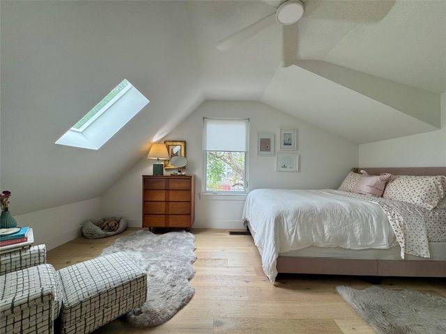 619 Tillery ST A, Austin, TX 78702