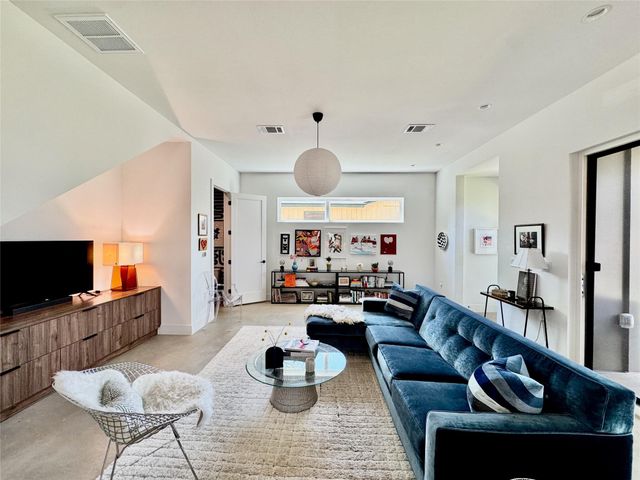 619 Tillery ST A, Austin, TX 78702