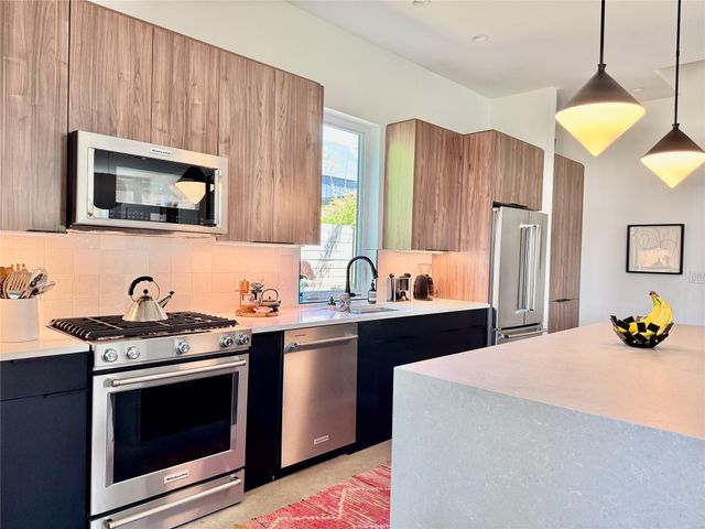 619 Tillery ST A, Austin, TX 78702