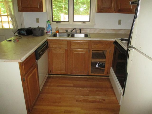 101 Bellamy Woods Road, Dover, NH 03820