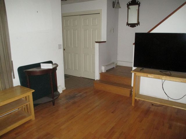 101 Bellamy Woods Road, Dover, NH 03820